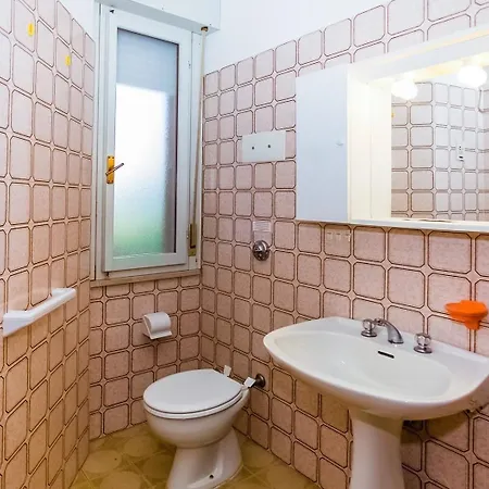 Ferienhaus Fuer 6 Personen Ca 60 Qm In Bibione, Adriakueste Italien Und Umgebung - B59941 別荘 *